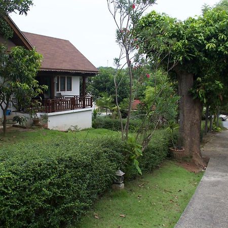 บ้านธานี Choeng Mon Экстерьер фото